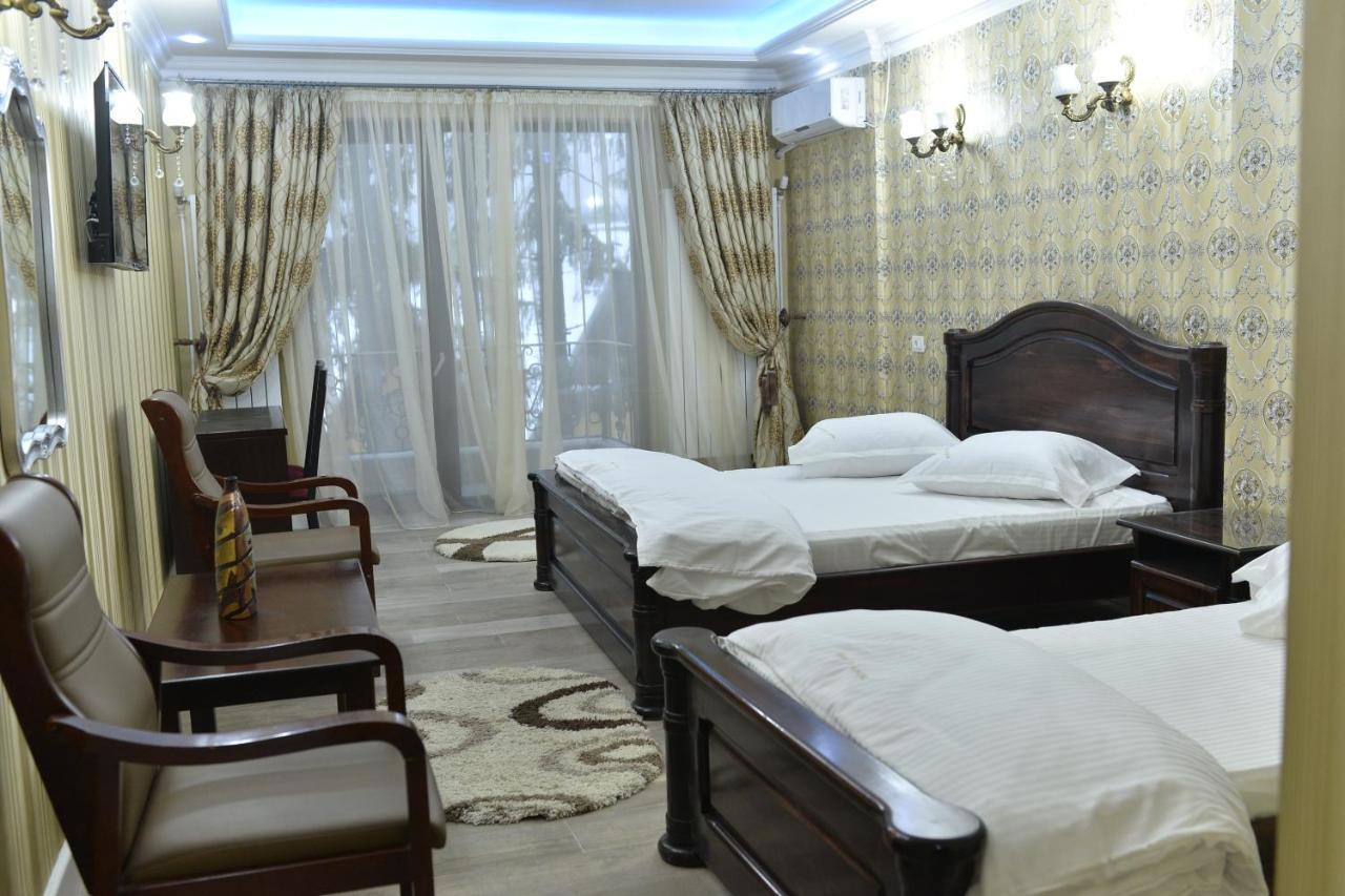Edy's Royal Guest house 3*