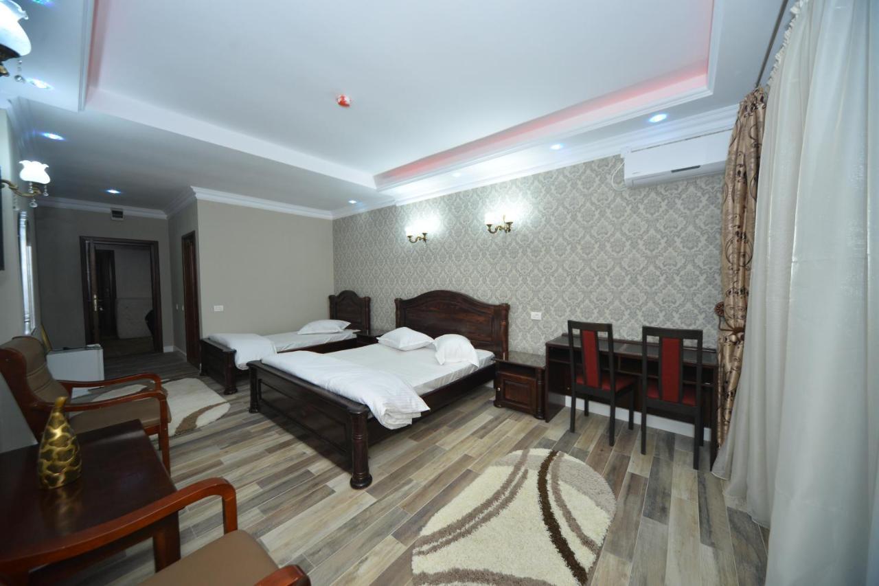 Edy's Royal Guest house 3*